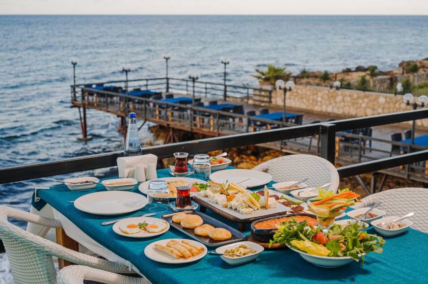 Driftwood Beach Bar & Restaurant